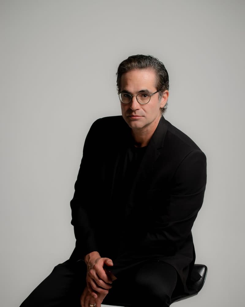 Retrato do Dr. Daniel Botelho de terno escuro